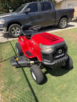 Troy-Bilt
Pony 42 in. 15.5 HP Briggs and Stratton 7-Speed Manual Drive Gas Front Engine Riding Lawn Tractor