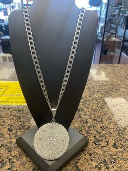 Silver chain and pedant
