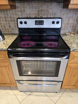 Stove in excellent eorking condition