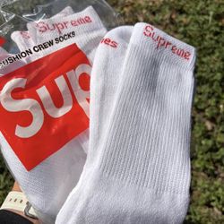 Supreme Socks