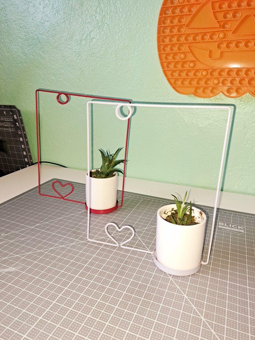 Valentines Picture And Plant Holder (2) Set
