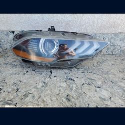 2018 - 2021 FORD MUSTANG RIGHT
HEADLIGHT PASSENGER SIDE LED GENUINE
USED OEM. D3 Alm