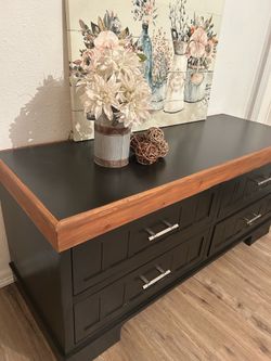 Dresser Furniture