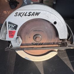Craftsman 7 1/4” Skilsaw 1 3/4HP Circular Saw