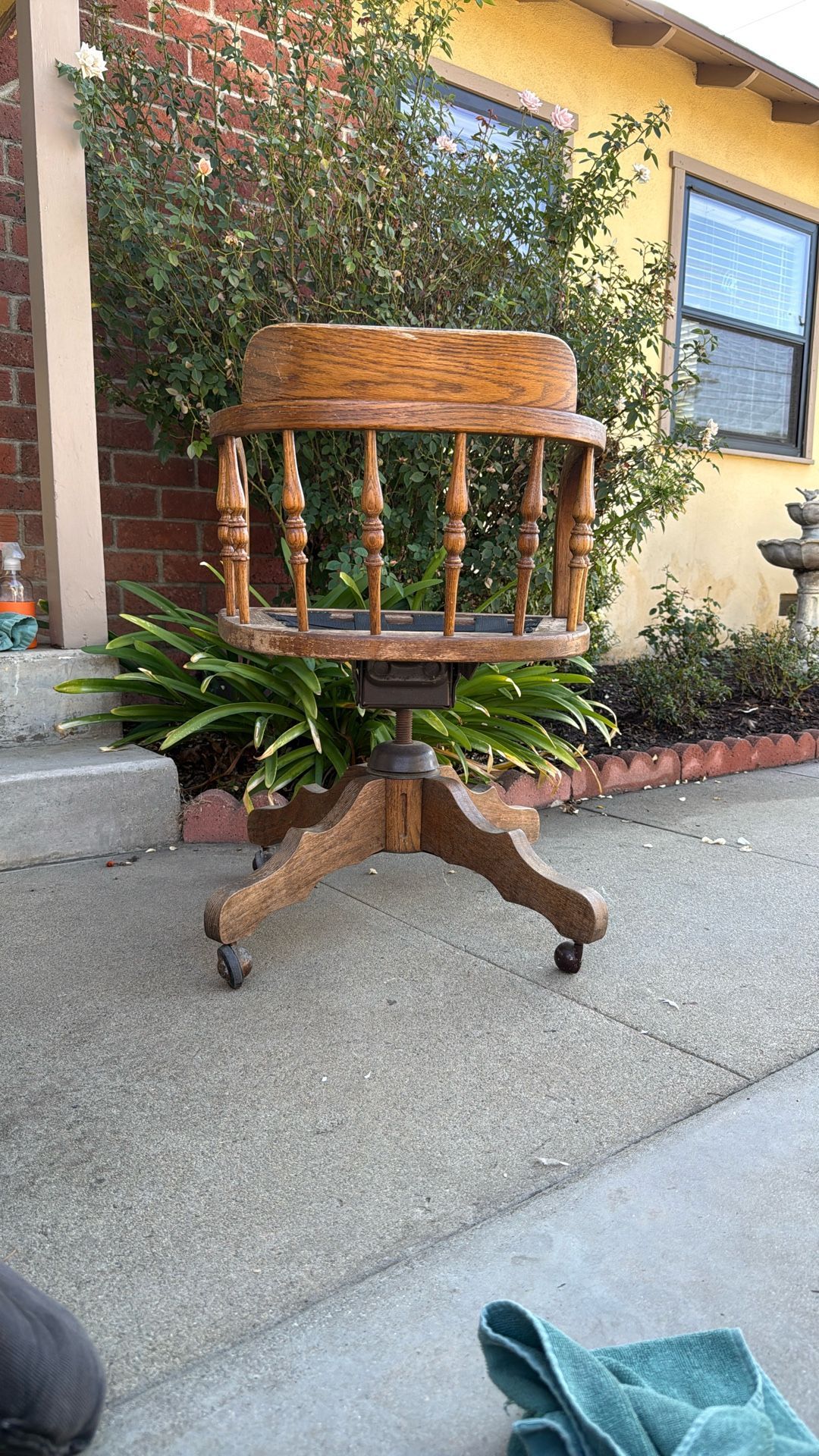 Reclining Wood Rolling Chair 