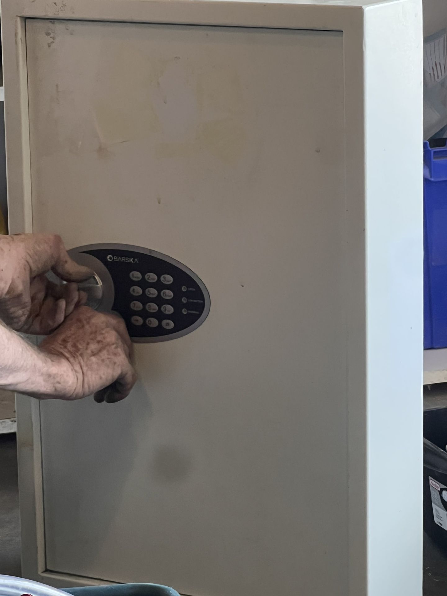 Barska key Safe 144 Capacity