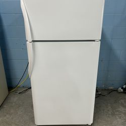 Gorgeous White 18 Cubic Refrigerator 