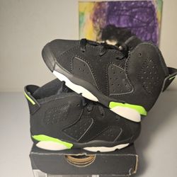 Size 7c - Kids Green Jordan 6's - $80