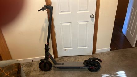 Electric Scooter Aovopro WONT CHARGE