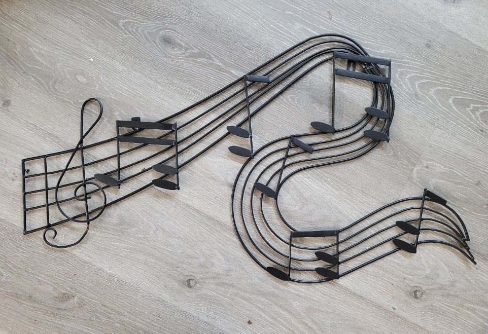 Metal Music Note Decor