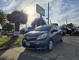 2012 Toyota Yaris 5-Door L