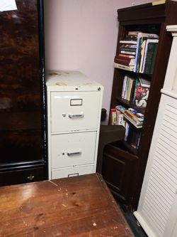4 draw file cabinet