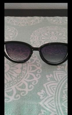 DIANE VONFURSTENBEG SUNGLASSES
