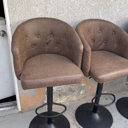 5 Bar Stools 