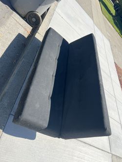 Black Futon