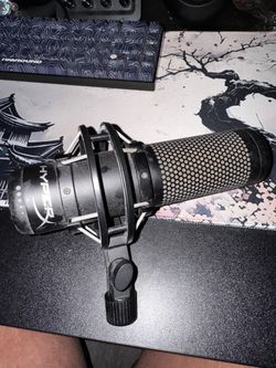 Hyperx quadcast microphone