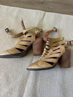 Free People chunky heals