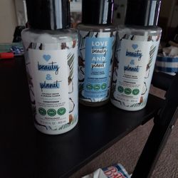 Love Beauty And Planet Shampoo And Conditioner Bundle 