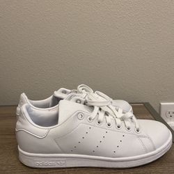 Adidas Womens 8.5