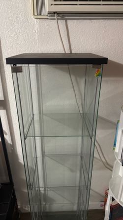 Glass cabinet