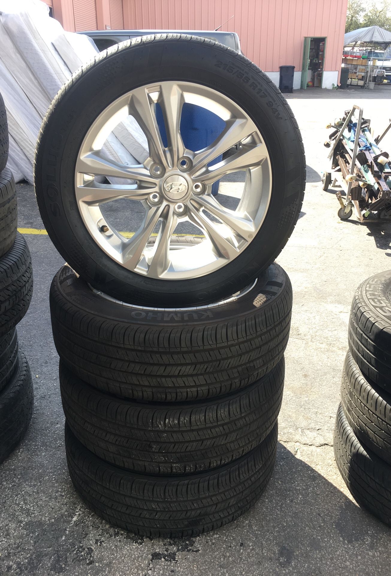 Hyundai Sonata 2018 Rims With Brand New Kumho Tires