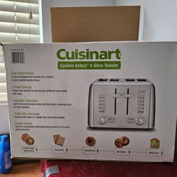 CUISINART custom select 4 slice Toaster