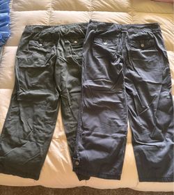 Calvin Klein - 2 Women’s Capri Pants Size 8