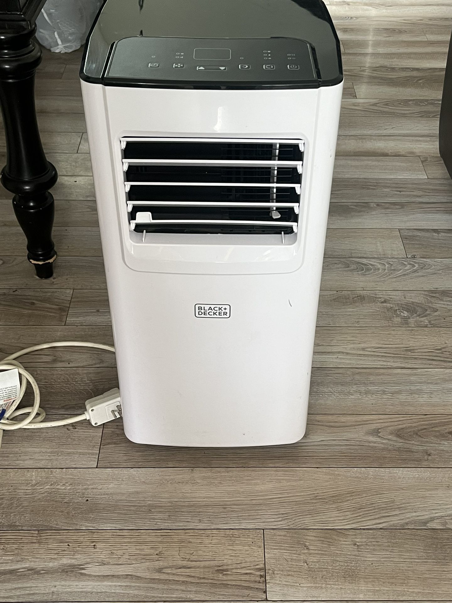 Black + Decker AC