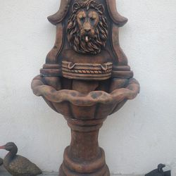 New 6ft Lion Wall Water Fountain 