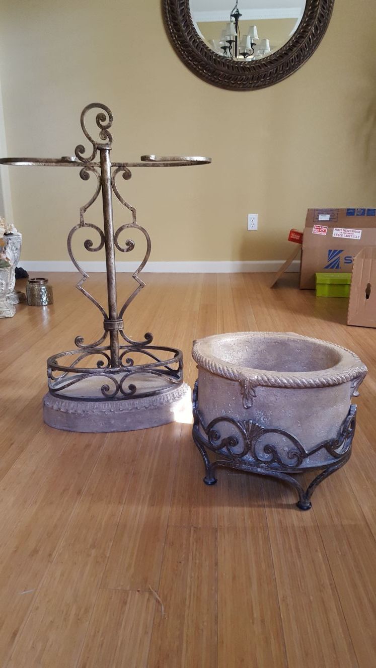 Umbrella stand & plant holder