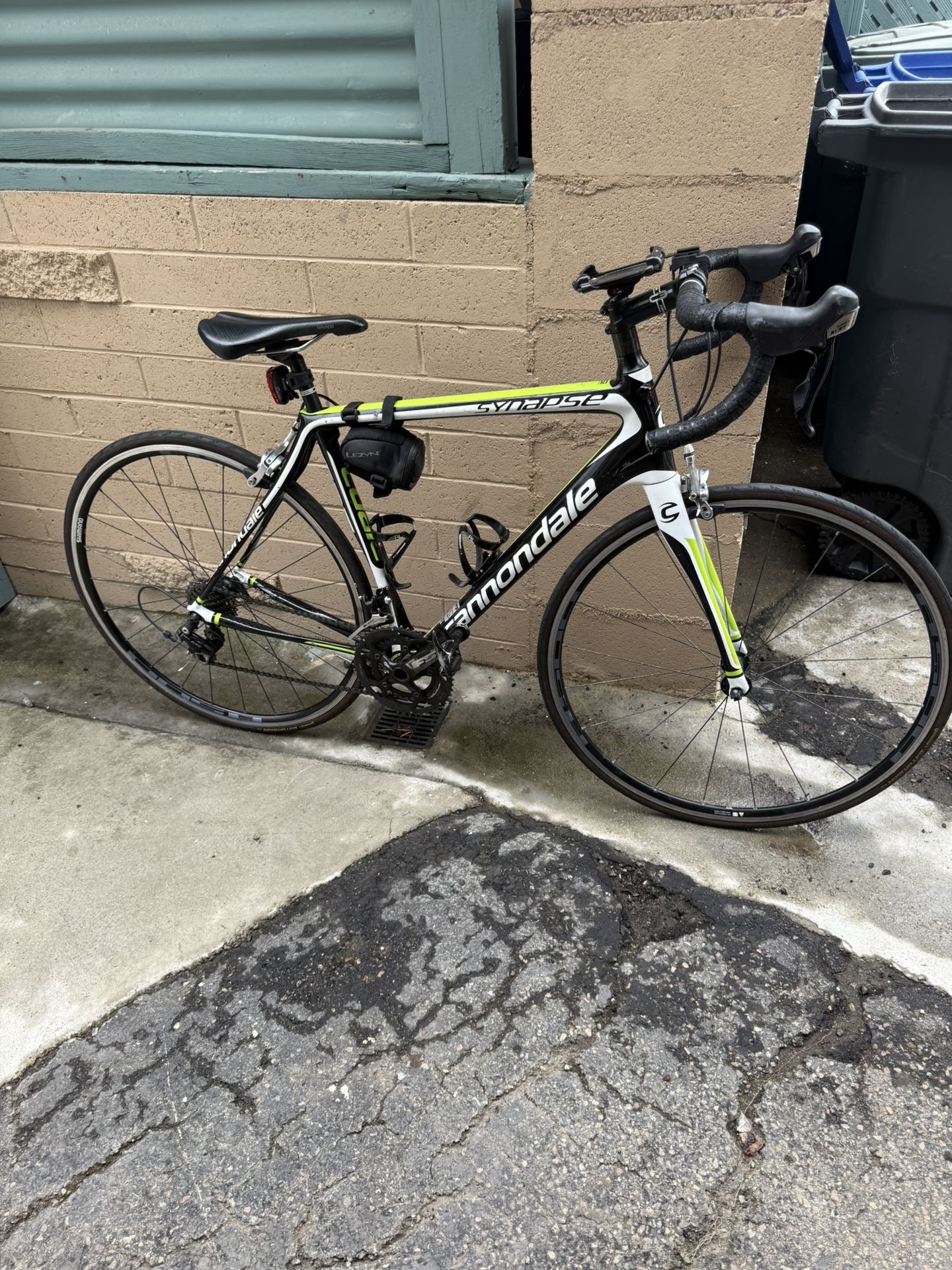 Used Cannondale Synapse Carbon Fiber Road Bike Bicycle Exercise Ride Gym