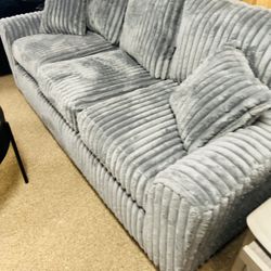 Stunning Stylish Cozy Couch!