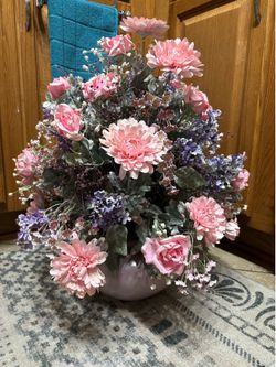FREE (fake) floral arrangements