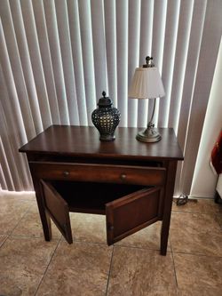 Side buffet table