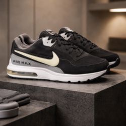 Men’s Nike Air Max Size 8