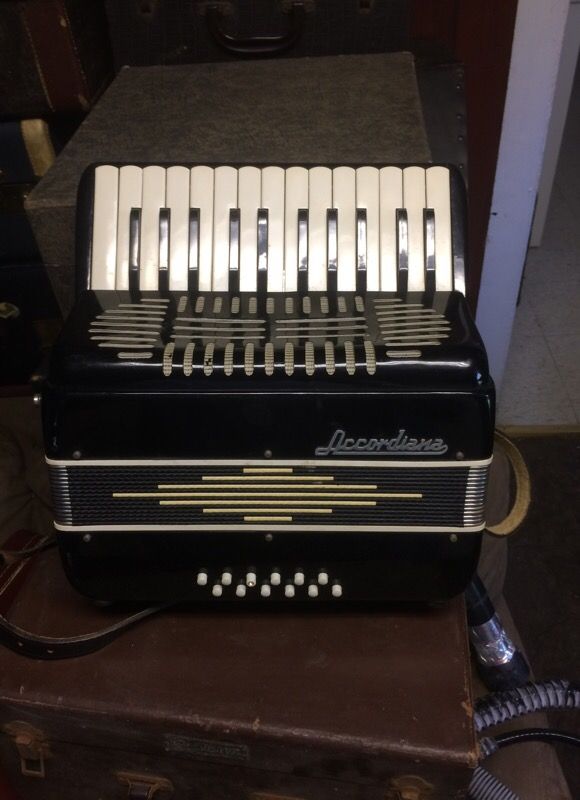 ACCORDIANA 12 bass