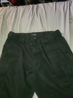 MENS NEW CONDITION 5.11 TACITICAL PANTS. SIZE 34-34.
