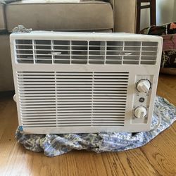 g&e 5000btu window AC unit
