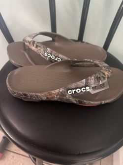 Crocs Men Or Women 