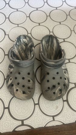 Crocs Classic Clogs Marbled Gray- Size 7/8