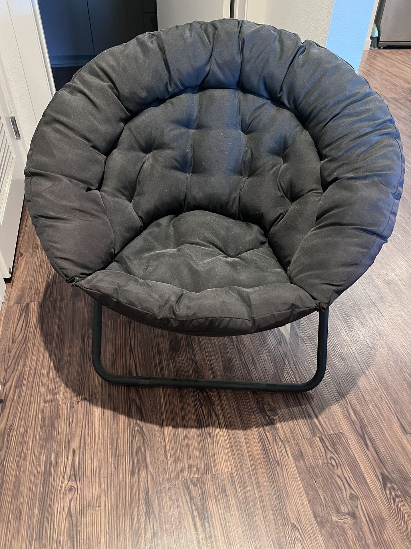 Black Saucer Chair