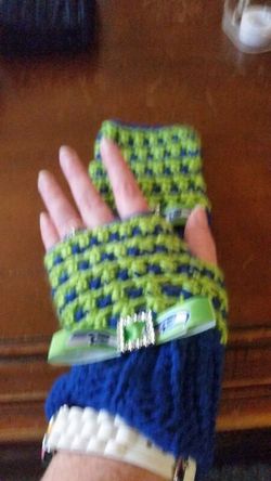 Seahawk Fingerless gloves
