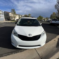 2011 Toyota Sienna Base