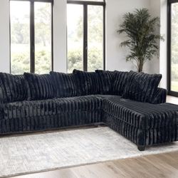 (NEW IN BOX)- Comfy Black Sectional With Pillows Finance Available $54 down pmt only!!👑