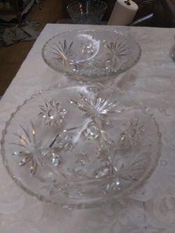 2 crystal bowls match
