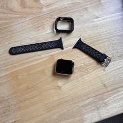 Rose Gold Series 4 Apple Watch - GPS + Cellular 