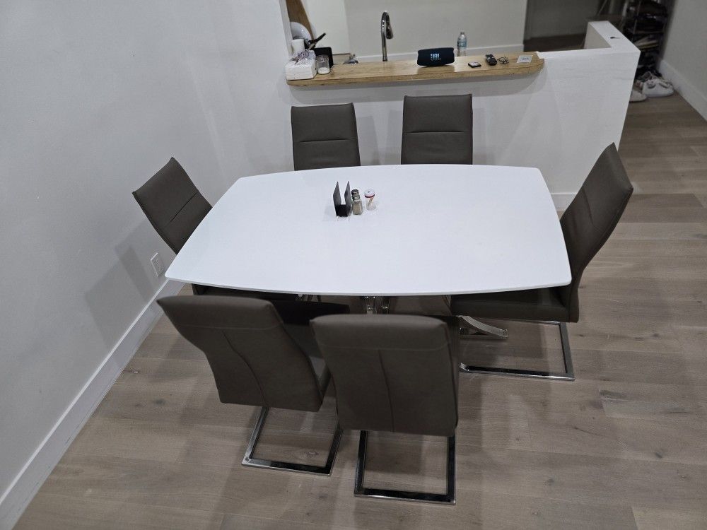 Dining Table + Chairs