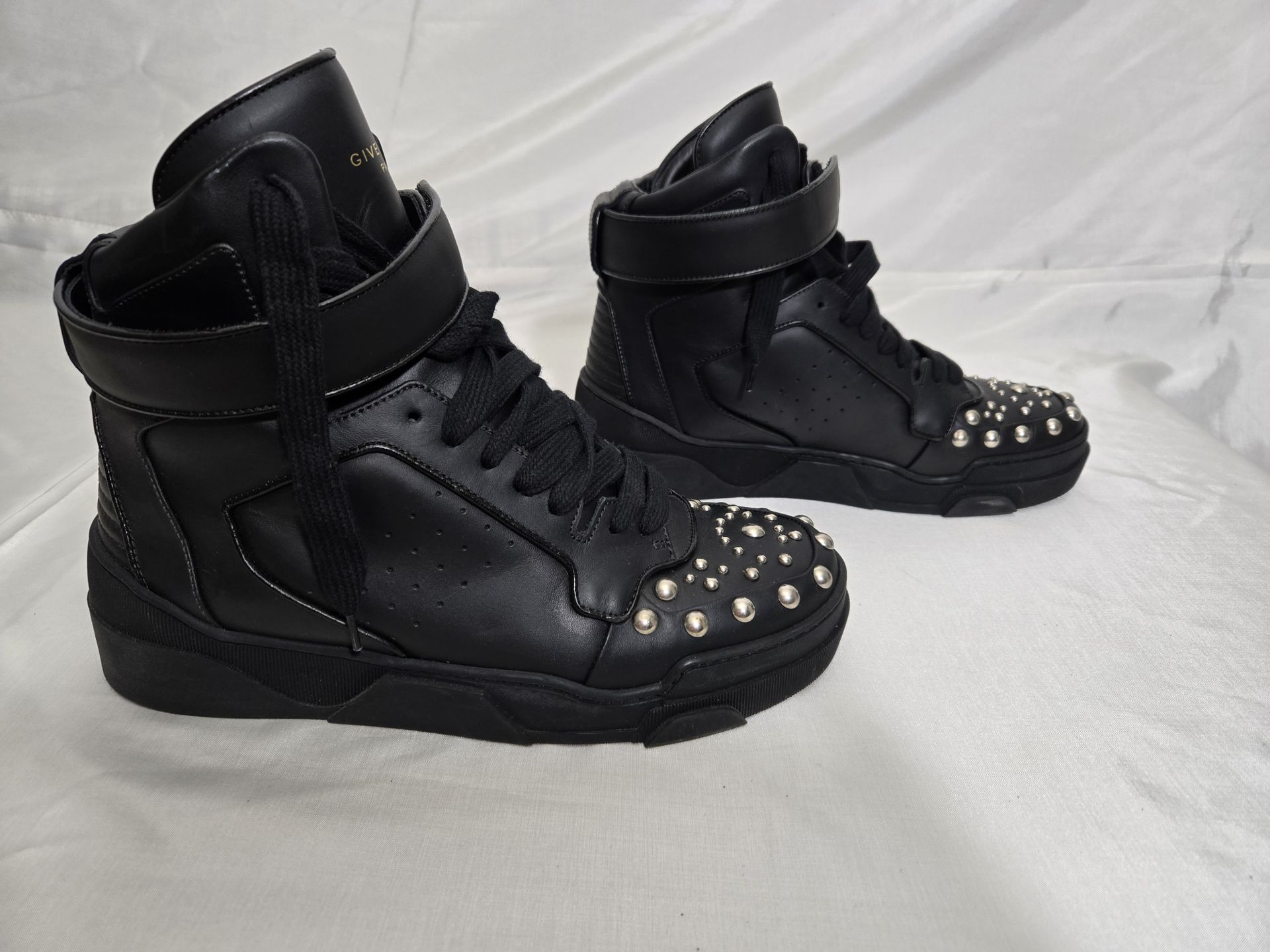 靴 14AW GIVENCHY RiccardoTisci Studs Shoes Givenchy by Riccardo Tisci Black Calf Leather Studded 