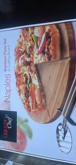 Cutting Board Pizza