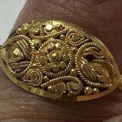 Fancy! 22K Gold Ring-Size 5.75